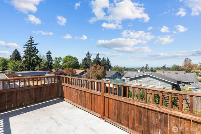 24527 36th Avenue S, Kent, WA 98032