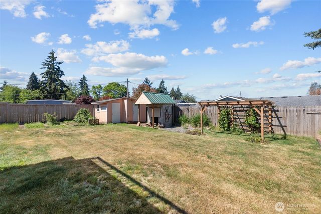 24527 36th Avenue S, Kent, WA 98032
