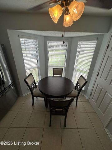 6109 Yellowsands Dr, Louisville, KY 40219