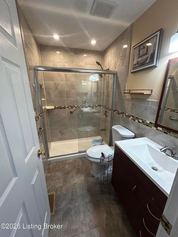 6109 Yellowsands Dr, Louisville, KY 40219