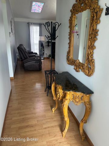 6109 Yellowsands Dr, Louisville, KY 40219