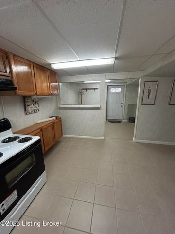 6109 Yellowsands Dr, Louisville, KY 40219