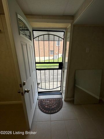 6109 Yellowsands Dr, Louisville, KY 40219