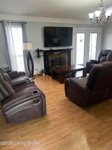 6109 Yellowsands Dr, Louisville, KY 40219