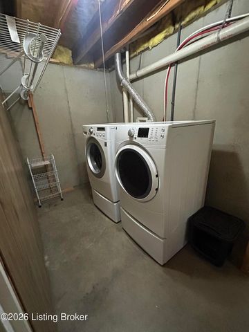 6109 Yellowsands Dr, Louisville, KY 40219