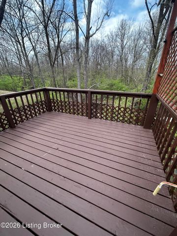 6109 Yellowsands Dr, Louisville, KY 40219