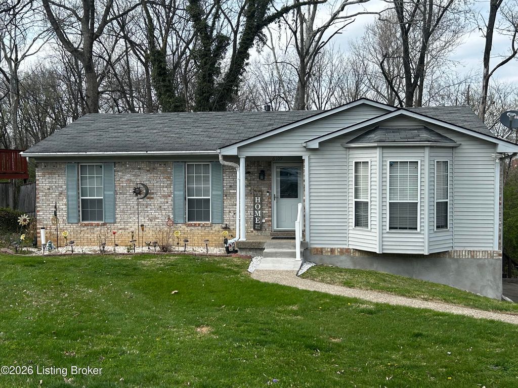 6109 Yellowsands Dr, Louisville, KY 40219