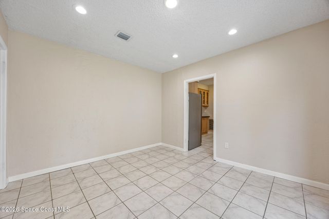 138 W Pasco Lane, Cocoa Beach, FL 32931
