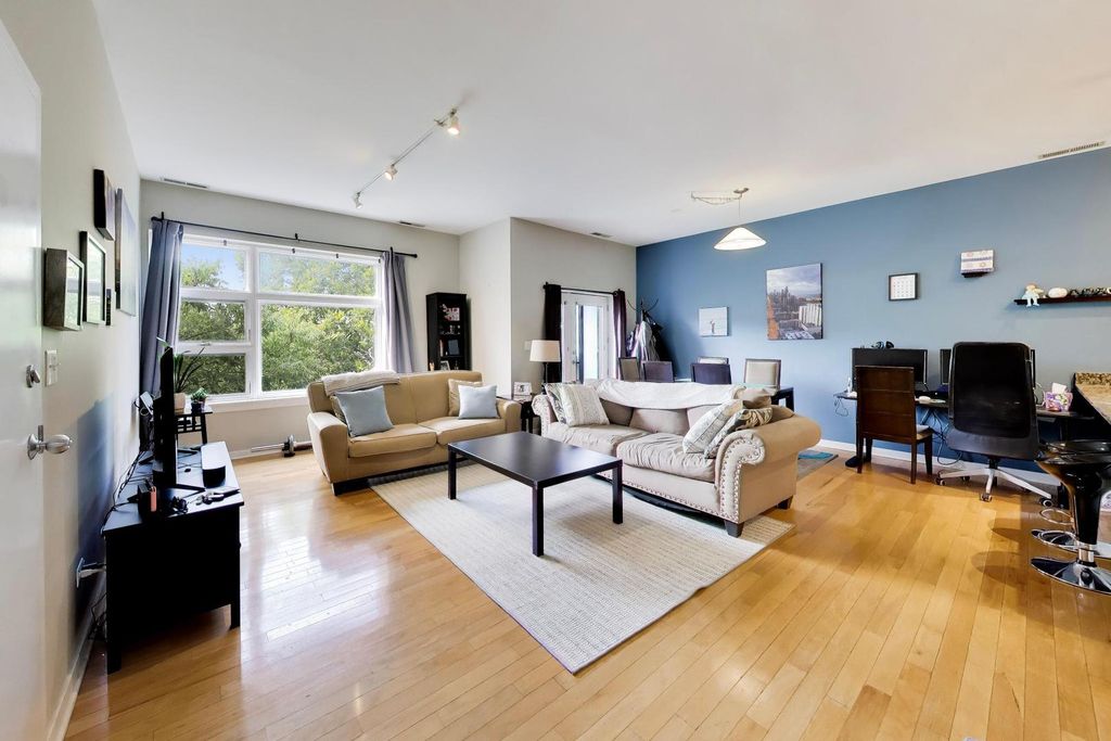 3735 N Wolcott Avenue 11, Chicago, IL 60613 — photo 2