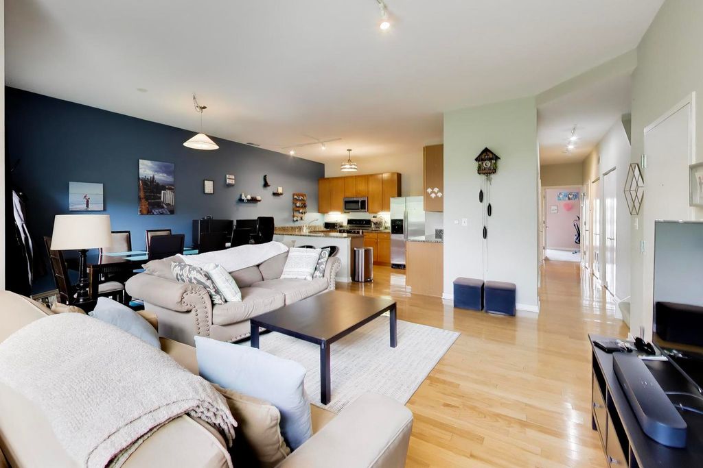3735 N Wolcott Avenue 11, Chicago, IL 60613 — photo 4