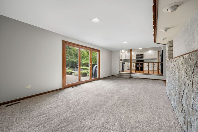 601 Menominee Lane, Naperville, IL 60563