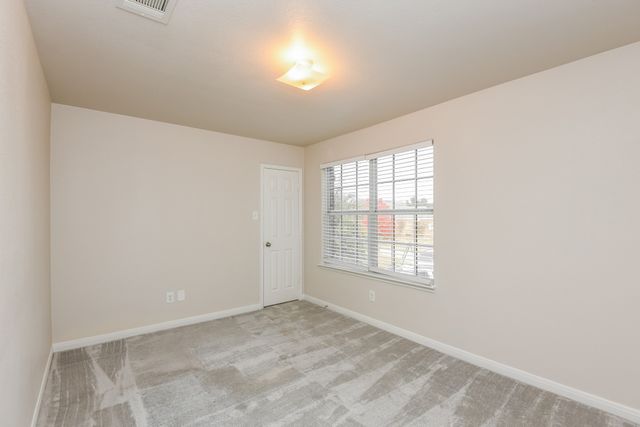 128 Dodge City Court, Newark, TX 76071