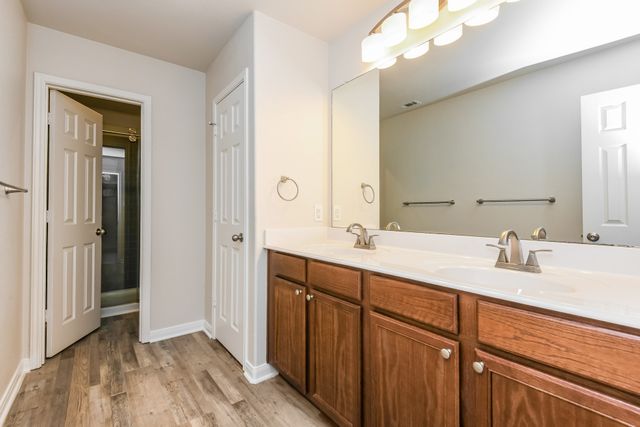 128 Dodge City Court, Newark, TX 76071