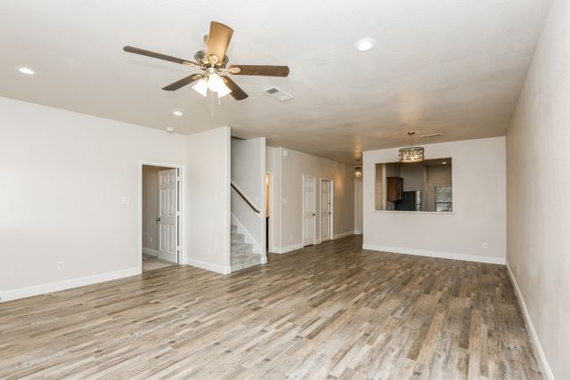 128 Dodge City Court, Newark, TX 76071