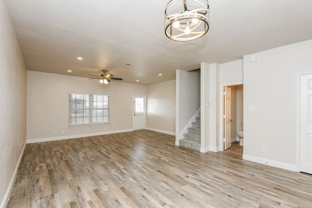 128 Dodge City Court, Newark, TX 76071