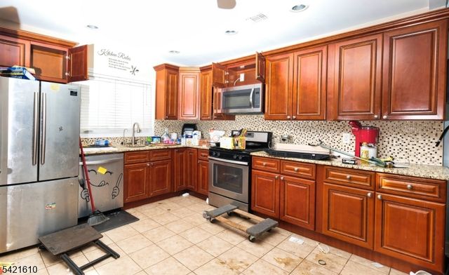 824 Chestnut St, Roselle Boro, NJ 07203