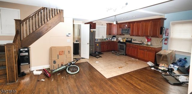 824 Chestnut St, Roselle Boro, NJ 07203