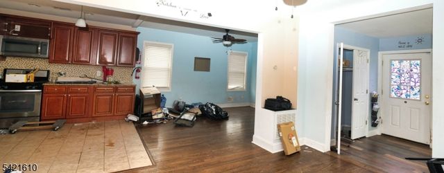 824 Chestnut St, Roselle Boro, NJ 07203