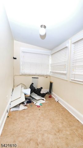 824 Chestnut St, Roselle Boro, NJ 07203