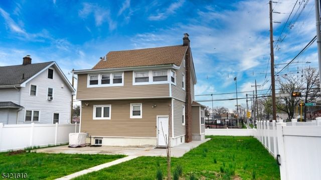 824 Chestnut St, Roselle Boro, NJ 07203