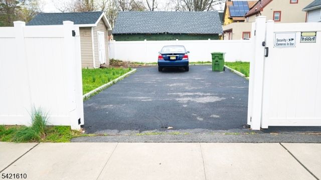 824 Chestnut St, Roselle Boro, NJ 07203