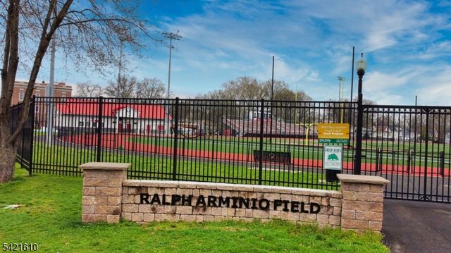 824 Chestnut St, Roselle Boro, NJ 07203