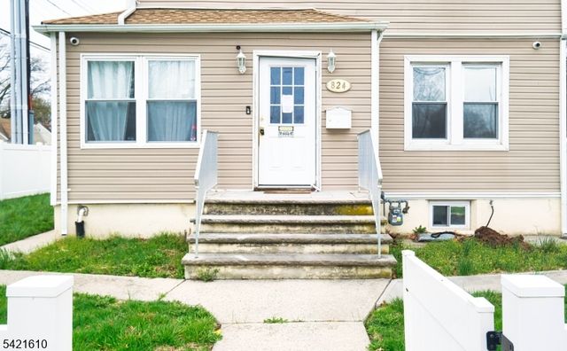 824 Chestnut St, Roselle Boro, NJ 07203