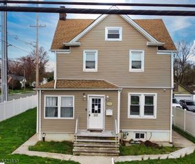 824 Chestnut St, Roselle Boro, NJ 07203