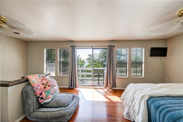 402 Aqua Way, Lake Bridgeport, TX 76426