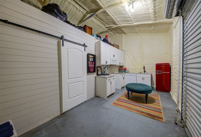 402 Aqua Way, Lake Bridgeport, TX 76426