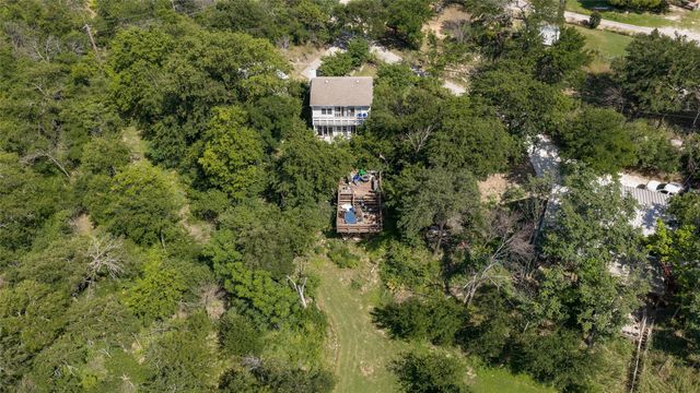 402 Aqua Way, Lake Bridgeport, TX 76426
