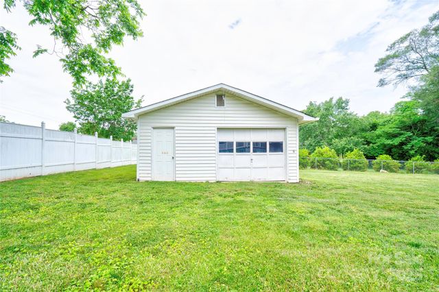 800 Charles Road, Shelby, NC 28150