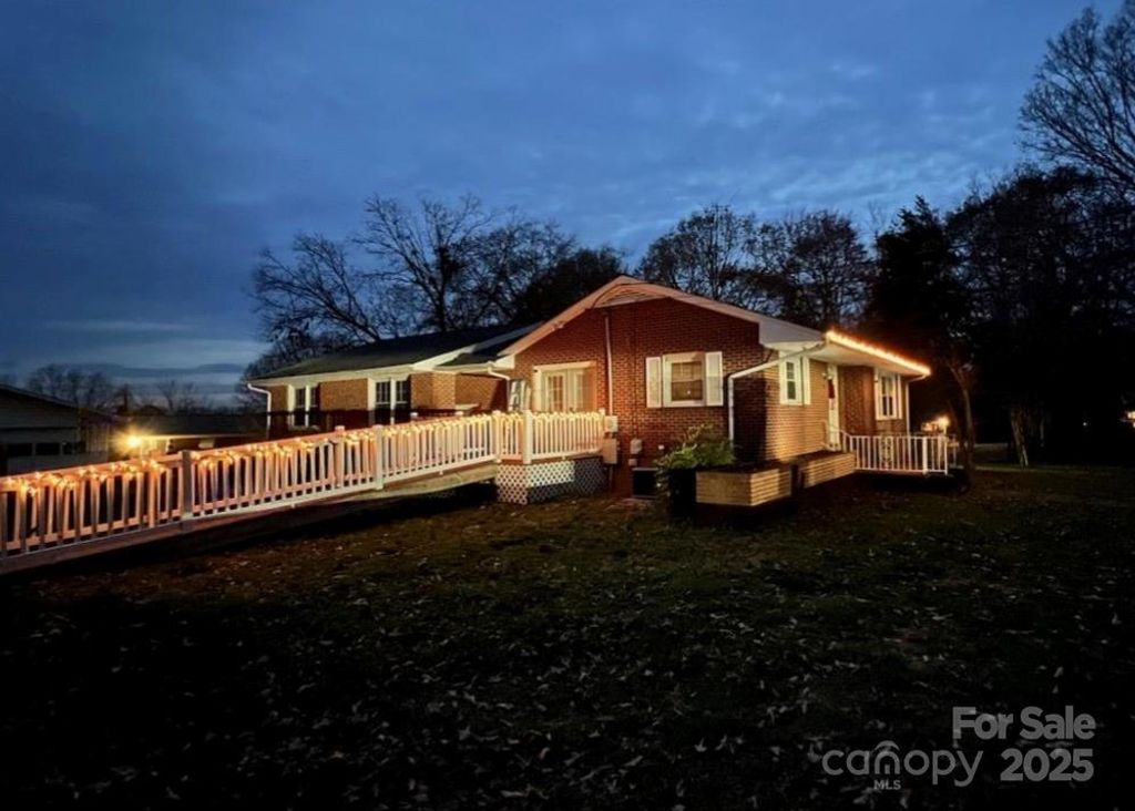 800 Charles Road, Shelby, NC 28150