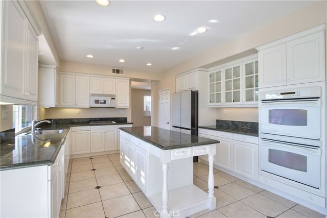 45339 Tiburcio Drive, Temecula, CA 92592
