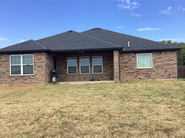 122 NORTH MEADOWS Street, Pottsboro, TX 75076