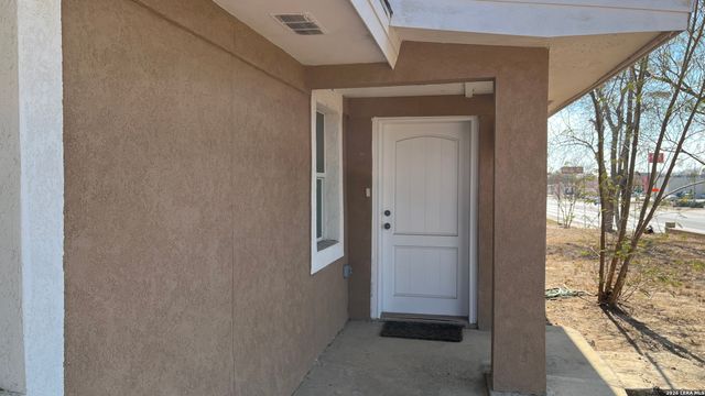 1305 N 1st, Carrizo Springs, TX 78834