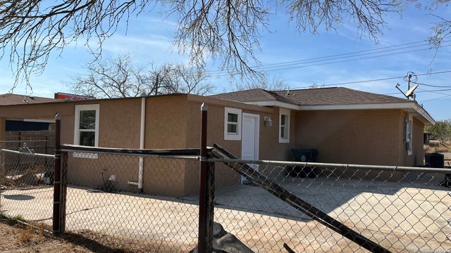 1305 N 1st, Carrizo Springs, TX 78834