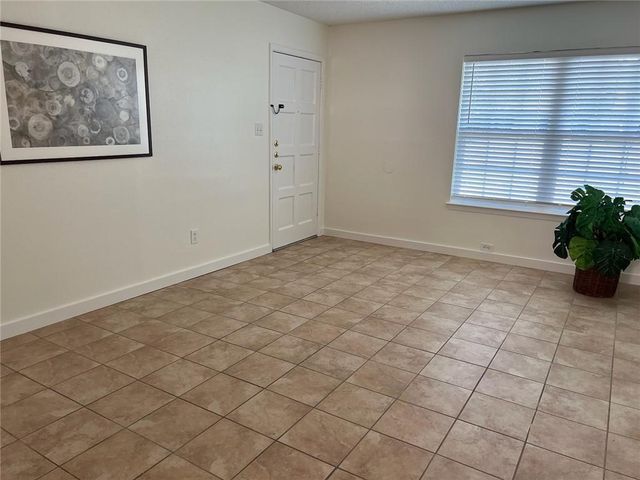 314 W William Cannon DR B- RT side, Austin, TX 78745