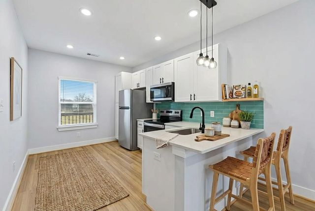 5420 Elysian Street D, Houston, TX 77009