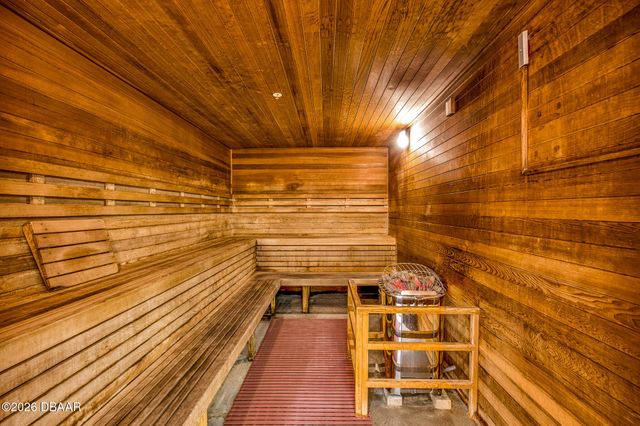 233 Island Breeze Avenue, Daytona Beach, FL 32124