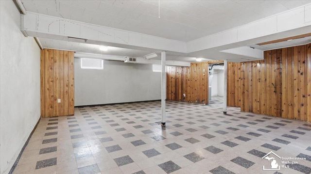 13144 Wesley Street, Southgate, MI 48195