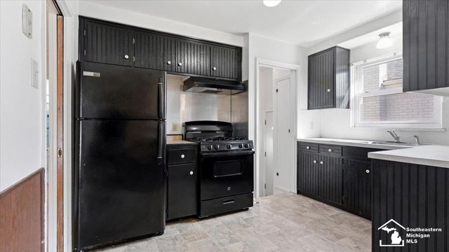 13144 Wesley Street, Southgate, MI 48195