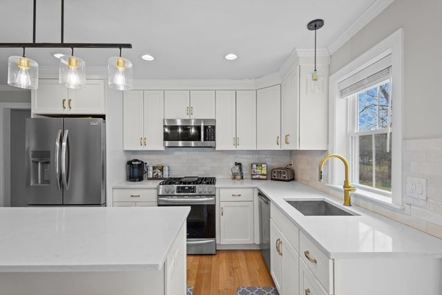 4 Goodspeed Ln A, Easton, MA 02375