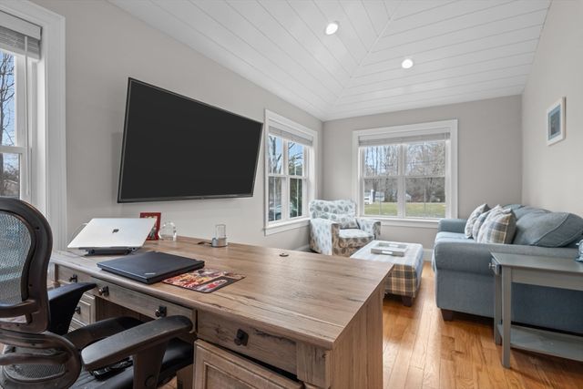 4 Goodspeed Ln A, Easton, MA 02375