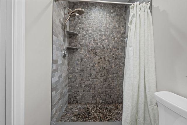 4 Goodspeed Ln A, Easton, MA 02375