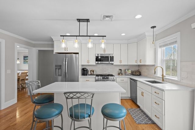 4 Goodspeed Ln A, Easton, MA 02375