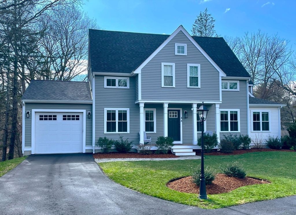 4 Goodspeed Ln A, Easton, MA 02375