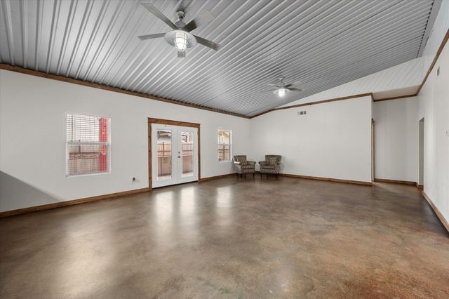 330 Southern Oaks Drive, Streetman, TX 75859