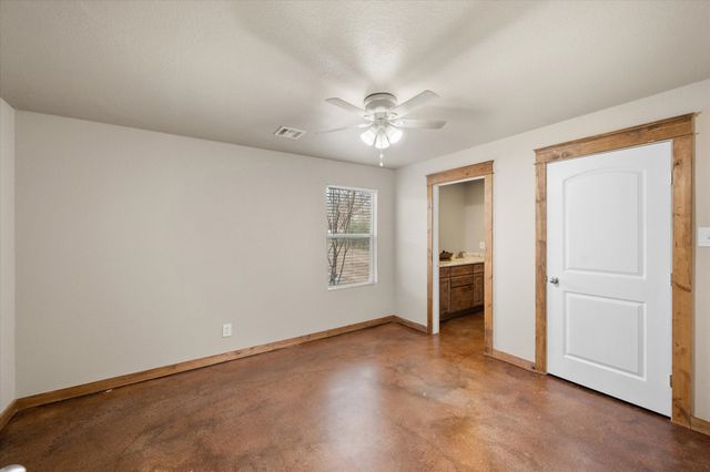 330 Southern Oaks Drive, Streetman, TX 75859