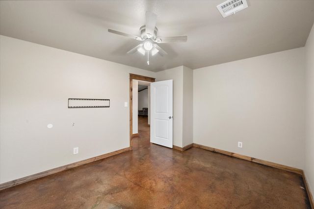 330 Southern Oaks Drive, Streetman, TX 75859